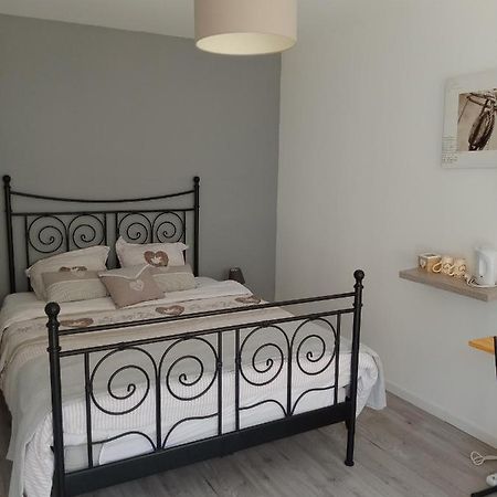 2 Chambres D'Hotes Au Calme Proche Centre Ville Mont-de-Marsan Exteriör bild